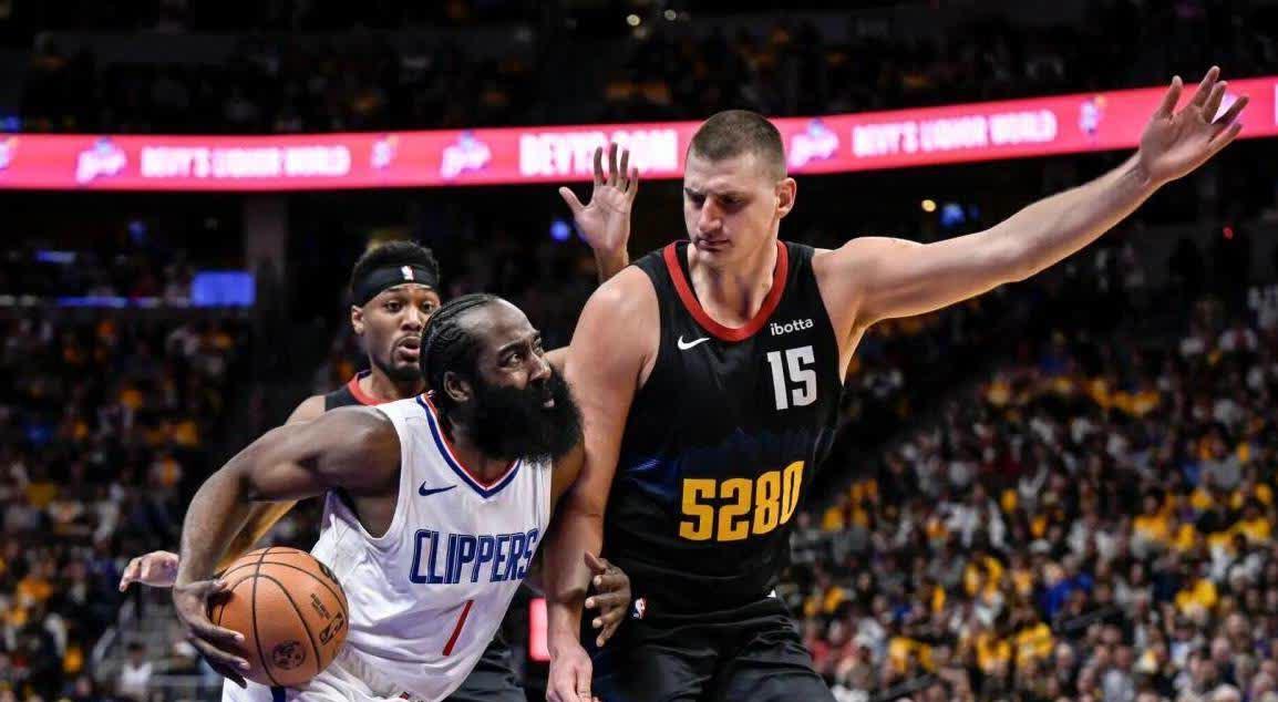 包含凯泽斯劳滕球迷热议下一场比赛的关键对决的词条