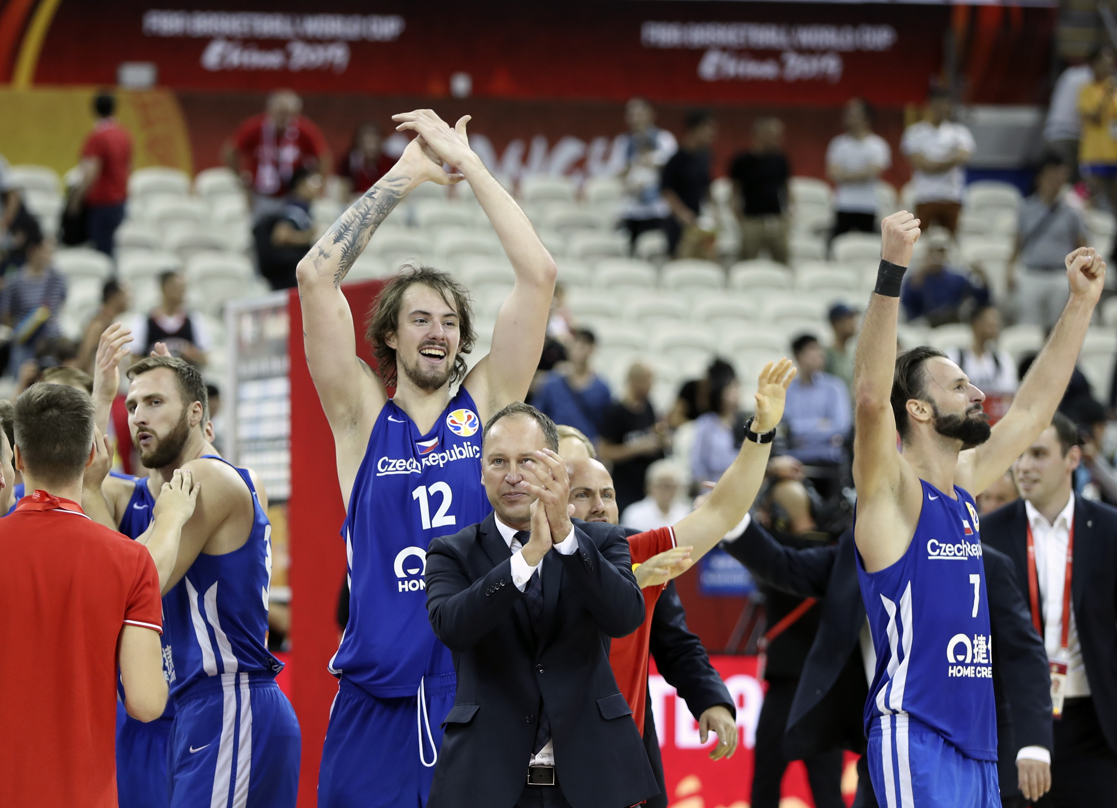 捷克队整体发挥稳定取得重要胜利 捷克队整体发挥稳定取得重要胜利