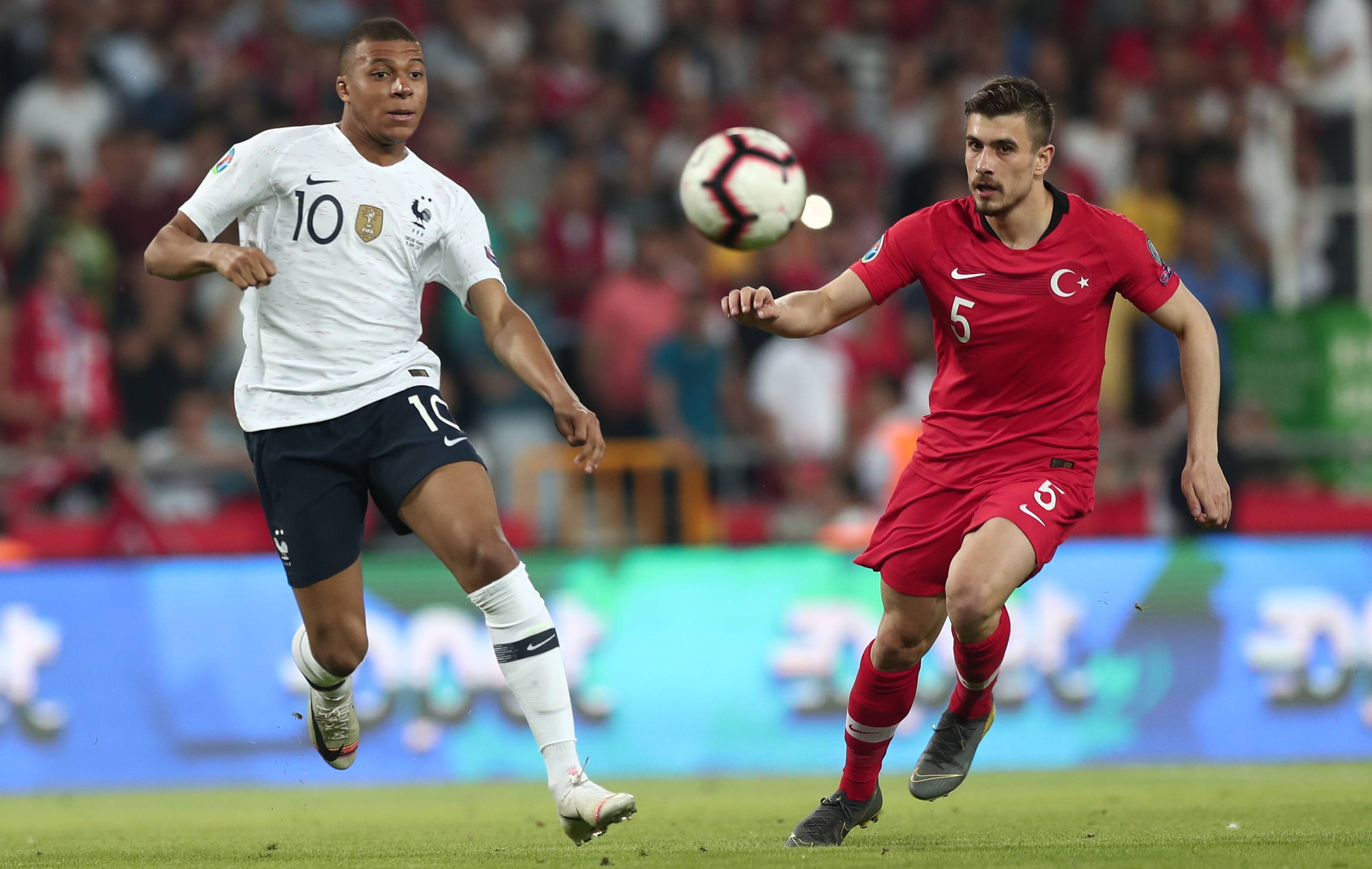 格鲁吉亚选手在国际比赛中豪取胜利