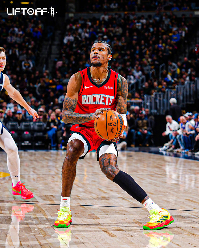 国王惊艳全场,险胜助攻爆棚,格林逆转取胜!的简单介绍